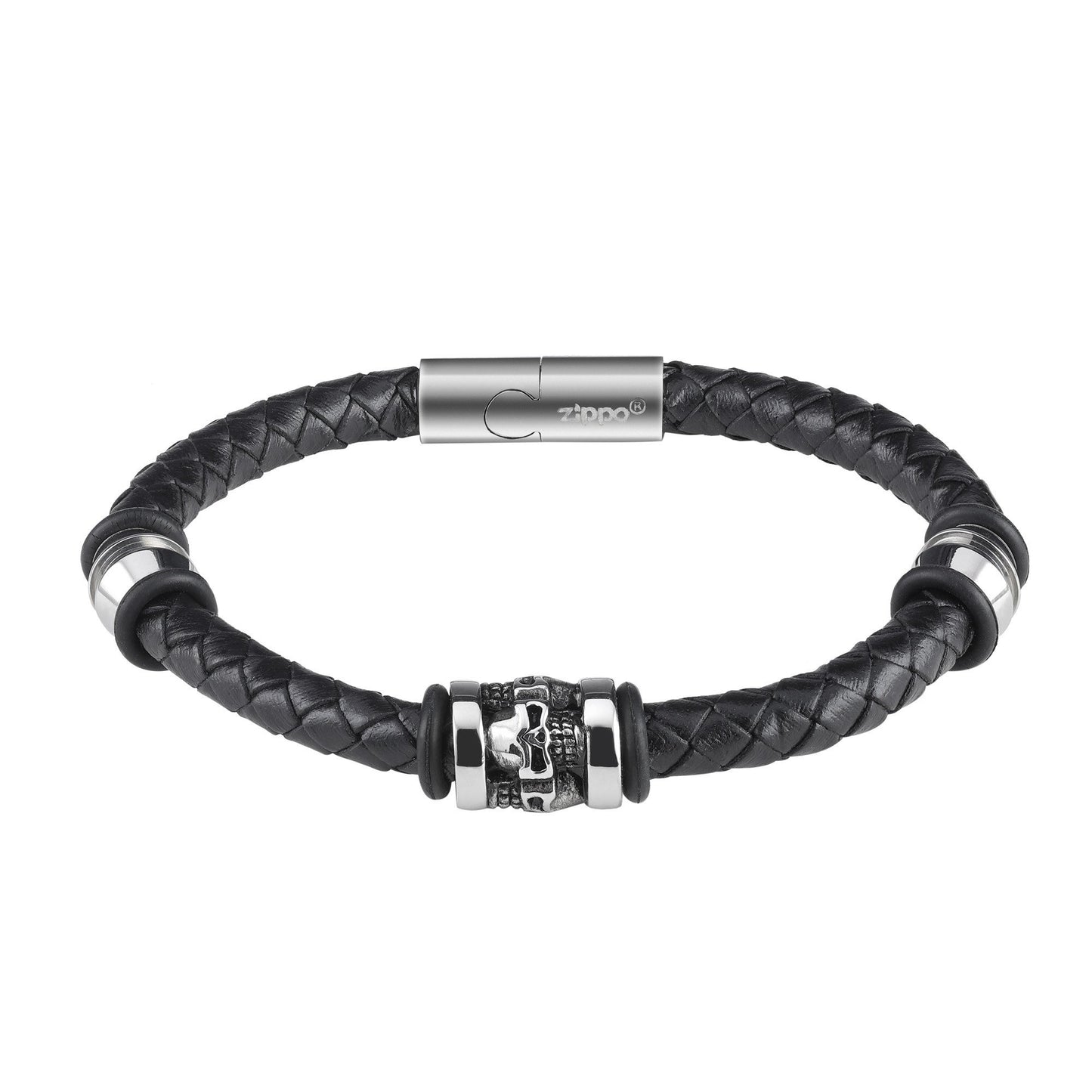Frontansicht Zippo Armband aus Leder und drei Edelstahl Anhängern mit Totenkopf