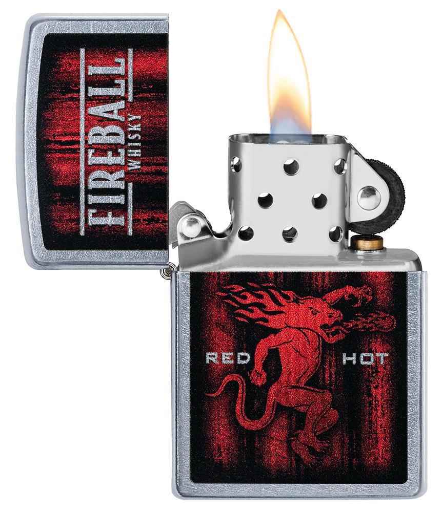 Zippo-aansteker chroom Fireball Whisky open met vlam