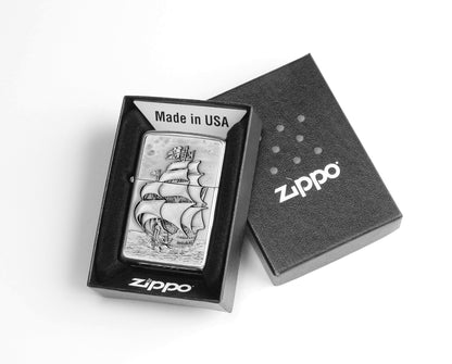 Zippo aansteker chroom piratenschip op open zee in open geschenkverpakking