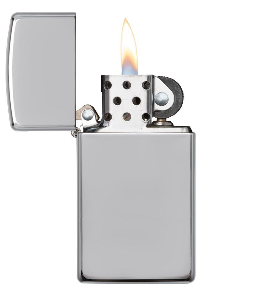 Vooraanzicht  Slim Chrome High Polished Zippo aansteker geopend met Vlam