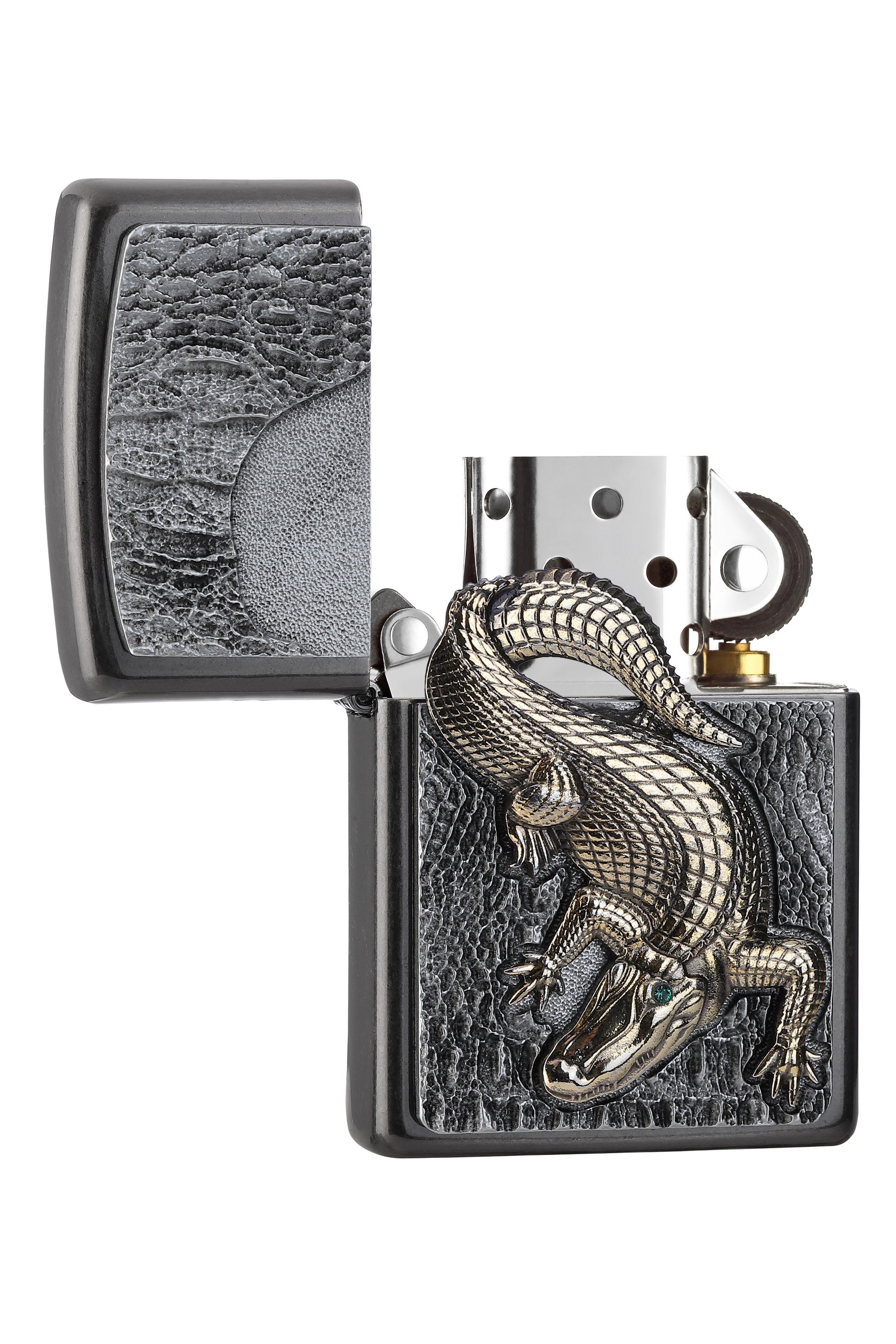 Zippo aansteker goudkleurige krokodil met Swarovski-elementen als groene ogen geopend