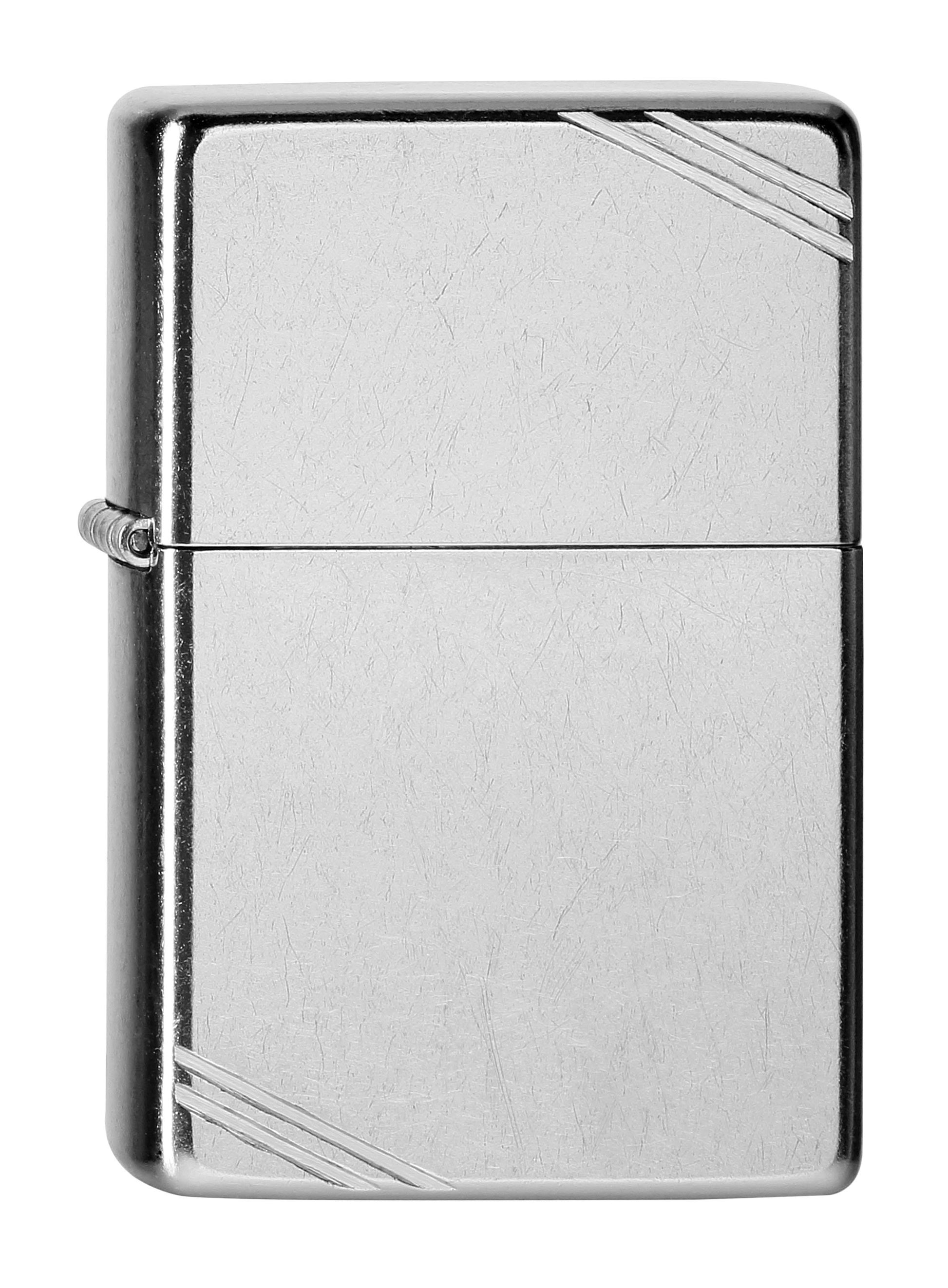 Vooraanzicht Zippo aansteker Street Chrome Vintage met twee tegenover elkaar liggende strepen rechtsboven en linksonder