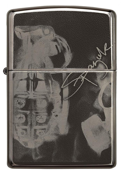 Vooraanzicht Zippo-aansteker High Polish Black met ontwerp van kunstenaar Spazuk en handtekening 
